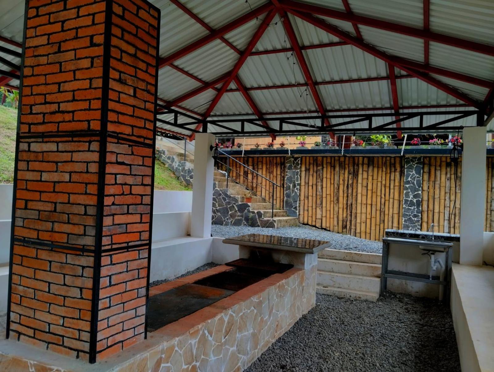 Hotel Rivel - Restaurant & Nature Retreat Turrialba Dış mekan fotoğraf